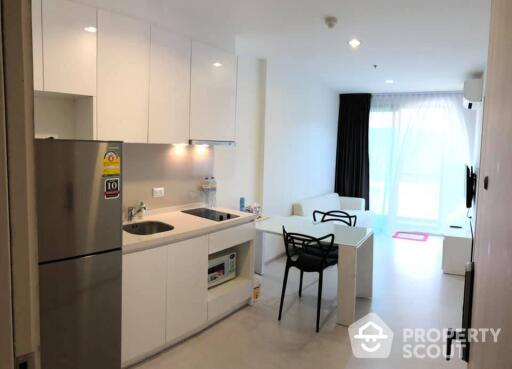 1-BR Condo at Rhythm Sukhumvit 42 near BTS Ekkamai