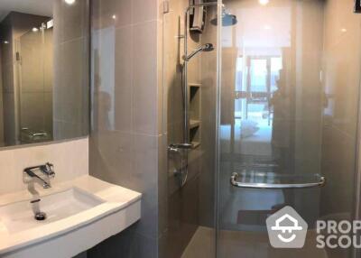 1-BR Condo at Rhythm Sukhumvit 42 near BTS Ekkamai