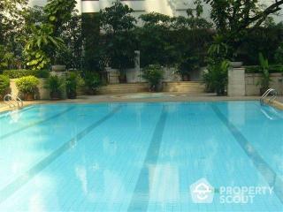 2-BR Condo at Sathorn Park Place Condominium near MRT Lumphini (ID 420858)