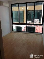 4-BR Townhouse near BTS Surasak