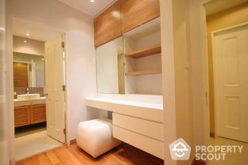 2-BR Condo at The Rise Sukhumvit 39 near BTS Phrom Phong (ID 514845)