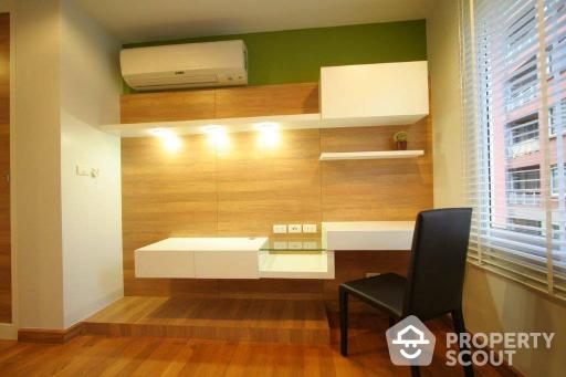 2-BR Condo at The Rise Sukhumvit 39 near BTS Phrom Phong (ID 514845)