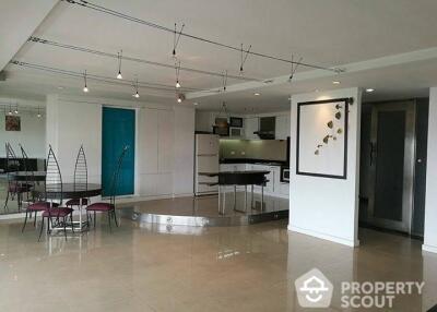 2-BR Apt. near BTS Saphan Taksin (ID 511006)