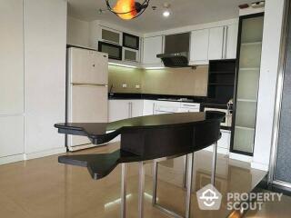 2-BR Apt. near BTS Saphan Taksin (ID 511006)