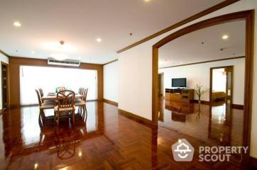 4-BR Apt. near BTS Phrom Phong (ID 380279)