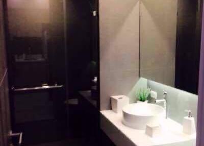 1-BR Condo at Trapezo Sukhumvit 16 near MRT Queen Sirikit National Convention Centre