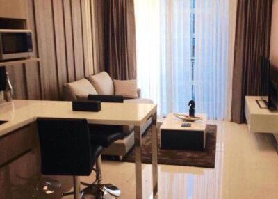 1-BR Condo at Trapezo Sukhumvit 16 near MRT Queen Sirikit National Convention Centre