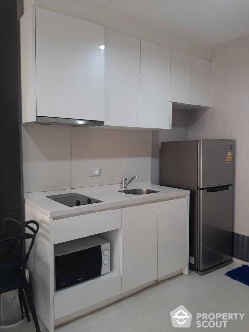 1-BR Condo at Rhythm Sukhumvit 42 near BTS Ekkamai