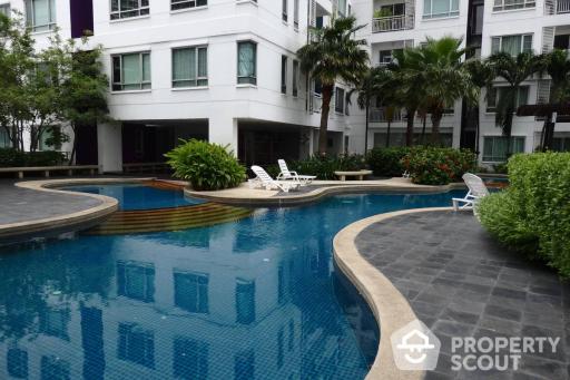 1-BR Condo at Sukhumvit Plus near BTS Phra Khanong