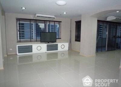 2-BR Condo at 33 Tower near BTS Phrom Phong