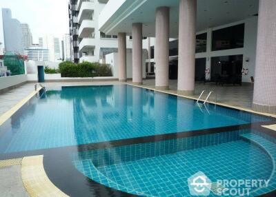 2-BR Condo at 33 Tower near BTS Phrom Phong