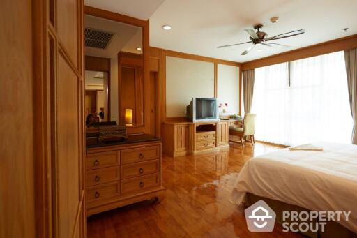 2-BR Apt. near MRT Sukhumvit