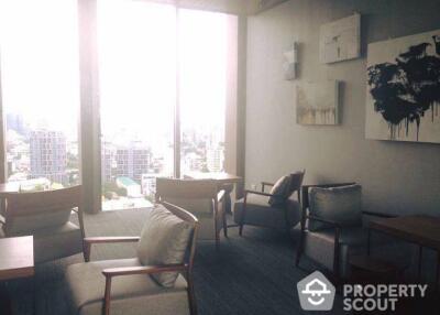 1-BR Condo at The Lofts Ekkamai near BTS Ekkamai