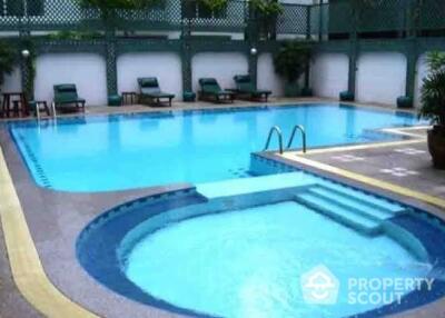 1-BR Condo at Pearl Garden Condominium near BTS Chong Nonsi