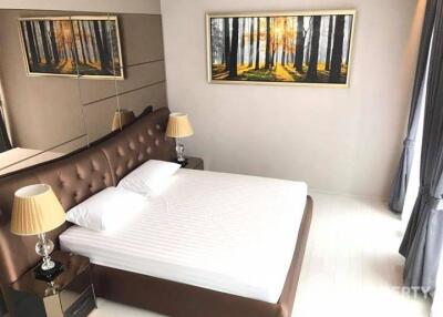 1-BR Condo at Noble Ploenchit near BTS Phloen Chit