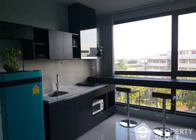 1-BR Condo at Rhythm Sukhumvit 44/1 near BTS Phra Khanong