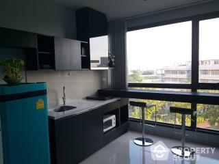 1-BR Condo at Rhythm Sukhumvit 44/1 near BTS Phra Khanong