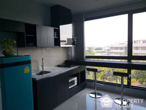 1-BR Condo at Rhythm Sukhumvit 44/1 near BTS Phra Khanong