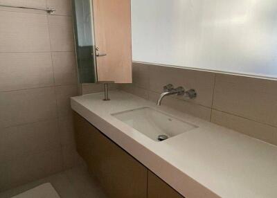 1-BR Condo at Siri At Sukhumvit near BTS Thong Lor