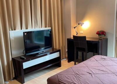 2-BR Condo at The Address Phathumwan near BTS Ratchathewi