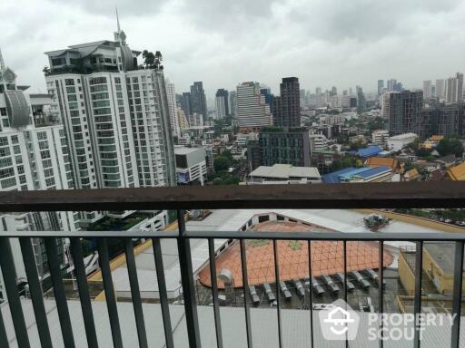 1-BR Condo at Rhythm Sukhumvit 42 near BTS Ekkamai