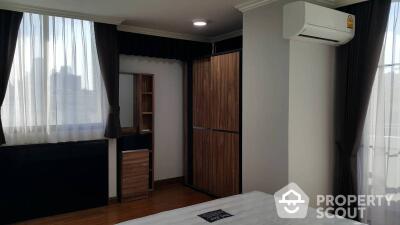 2-BR Condo at Supalai Place Sukhumvit 39 near BTS Phrom Phong (ID 512810)