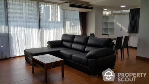 2-BR Condo at Supalai Place Sukhumvit 39 near BTS Phrom Phong (ID 512810)