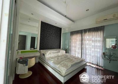 2-BR Condo at Baan Klang Krung Siam-Pathumwan Condominium near BTS Ratchathewi