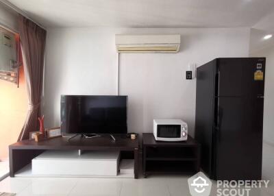 2-BR Condo at Pg Rama 9 near MRT Phra Ram 9 (ID 511938)