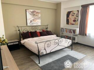 3-BR Condo at Baan Prida Condominium near BTS Nana