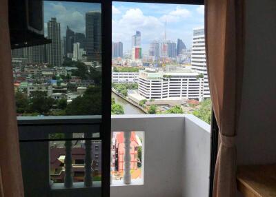 1-BR Condo at Jc Tower Thorglor 25 near BTS Phrom Phong (ID 530552)
