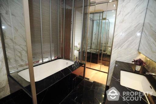 1-BR Condo at Saladaeng One near MRT Si Lom