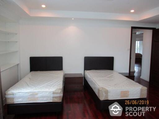 4-BR Apt. near MRT Sukhumvit (ID 511821)