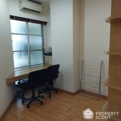 2-BR Condo at Citi Smart Sukhumvit 18 near BTS Asok