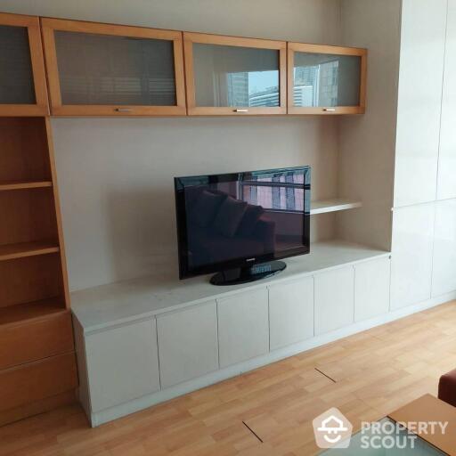 2-BR Condo at Citi Smart Sukhumvit 18 near BTS Asok