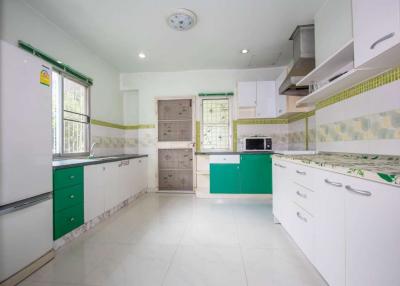 Charming House with 3 Bedrooms in Nong Phueng, Saraphi