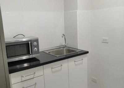 1-BR Apt. near MRT Phetchaburi (ID 512241)