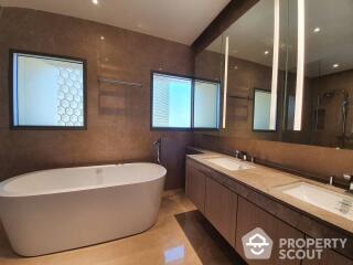 3-BR Duplex at Magnolias Waterfront Residences near BTS Saphan Taksin (ID 495705)