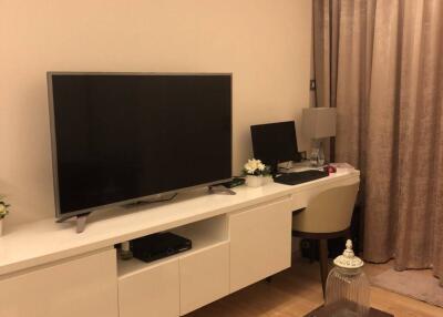 1-BR Condo at H Sukhumvit 43 near BTS Phrom Phong (ID 511215)