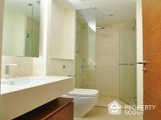 2-BR Condo at The River Condominium near BTS Saphan Taksin (ID 510358)