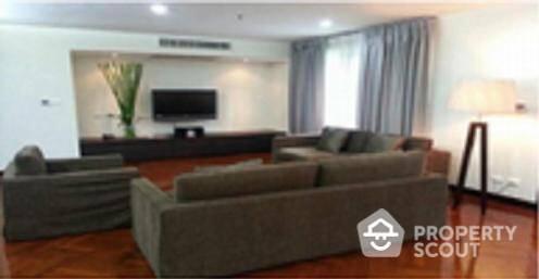 3-BR Condo at Baan Suanpetch Condominium near BTS Phrom Phong (ID 510381)