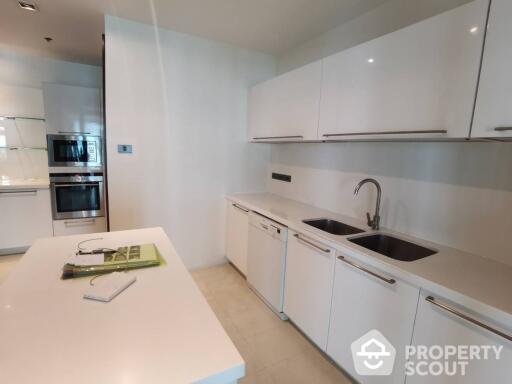 4-BR Condo at Belgravia Residences Condominium near BTS Thong Lor (ID 515581)