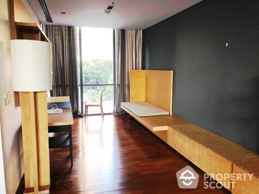 2-BR Condo at Domus Condominium near BTS Asok