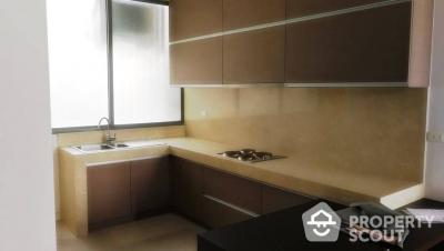 2-BR Condo at Domus Condominium near BTS Asok