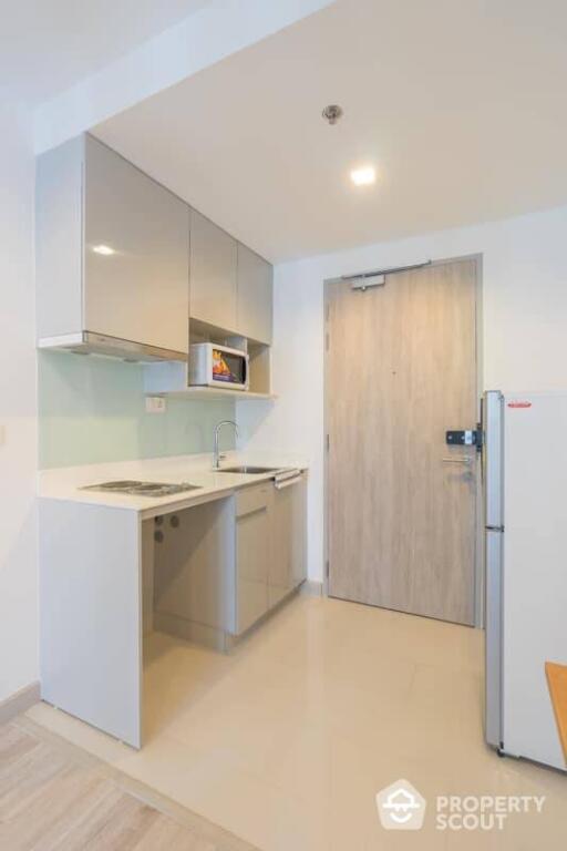 1-BR Condo at Ideo Mobi Rama 9 near MRT Phra Ram 9 (ID 500930)