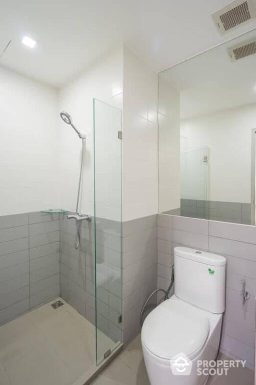 1-BR Condo at Ideo Mobi Rama 9 near MRT Phra Ram 9 (ID 500930)