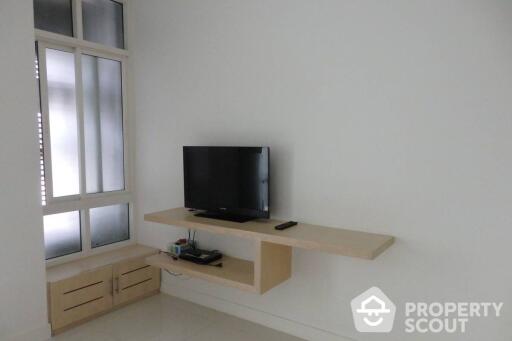 1-BR Condo at Ideo Verve Sukhumvit near BTS On Nut