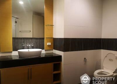 2-BR Condo at Urbana Sathorn Condominium near BTS Sala Daeng (ID 466635)