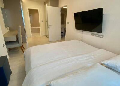 2-BR Condo at Vtara 36 near BTS Thong Lor