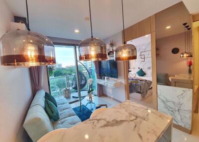 1 Bedroom Condo in The Riviera Wong Amat Beach Wongamat C008626